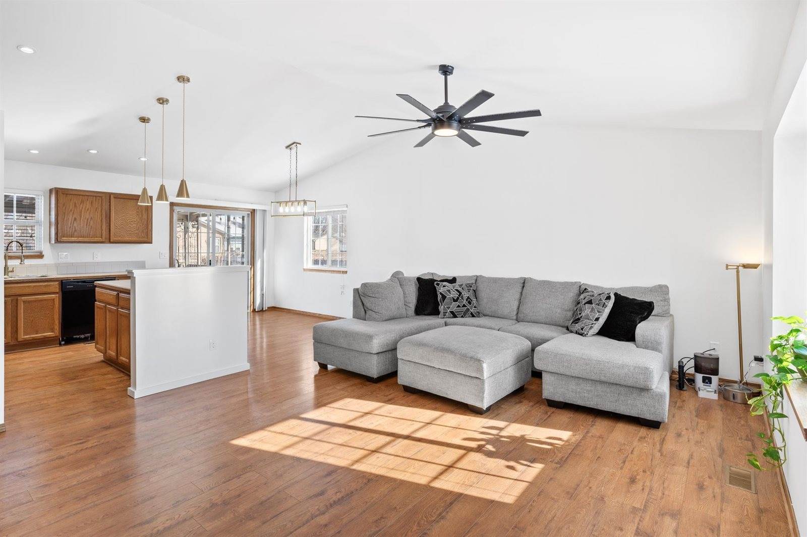 2608 West 44th St S, Wichita, KS 67217