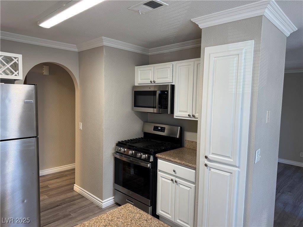 2700 North Rainbow Boulevard, #2081, Las Vegas, NV 89108