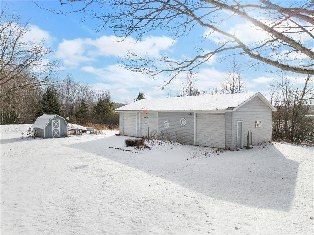 8758 County Road T, Arpin, WI 54410