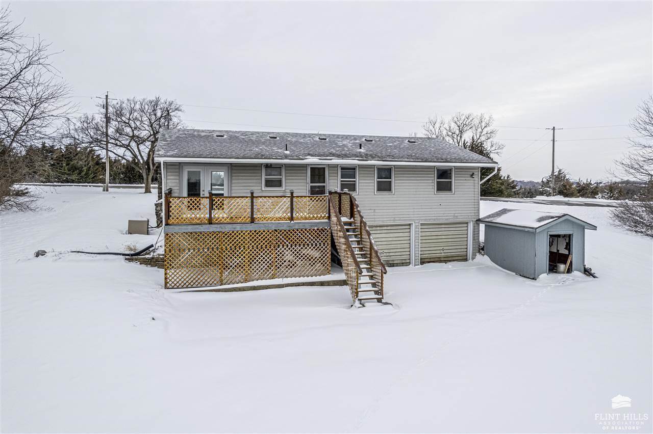 9012 Blue Ridge Rd, Manhattan, KS 66503