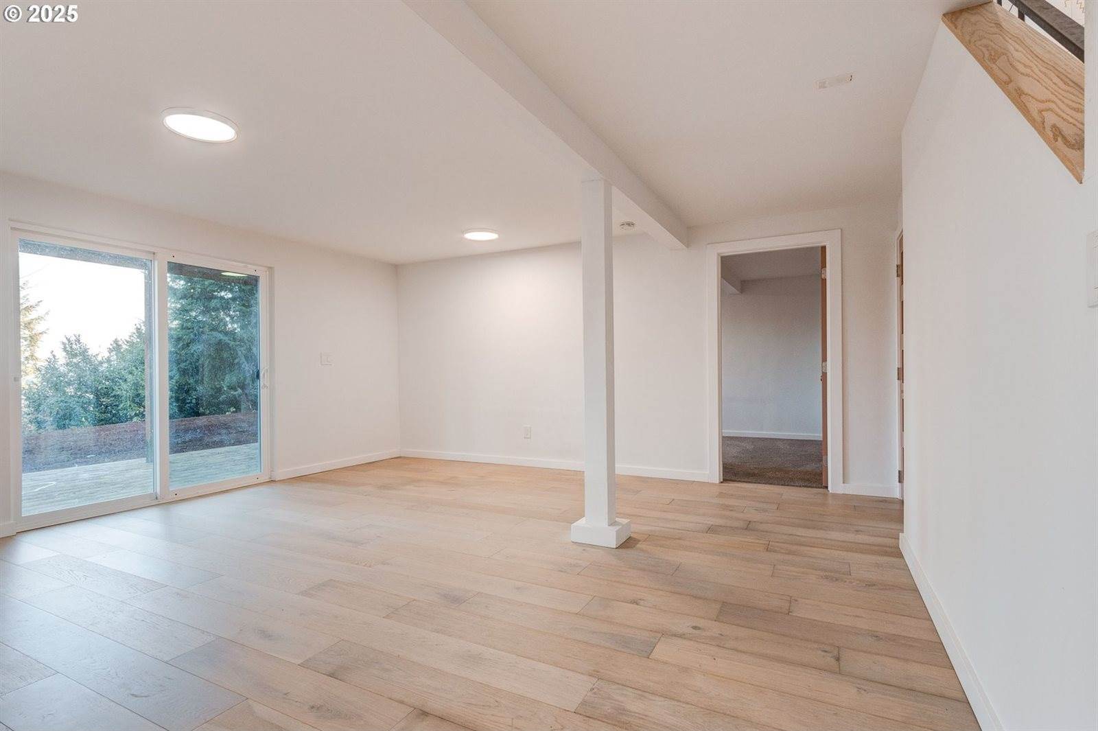 2041 Marylhurst Dr, WestLinn, OR 97068