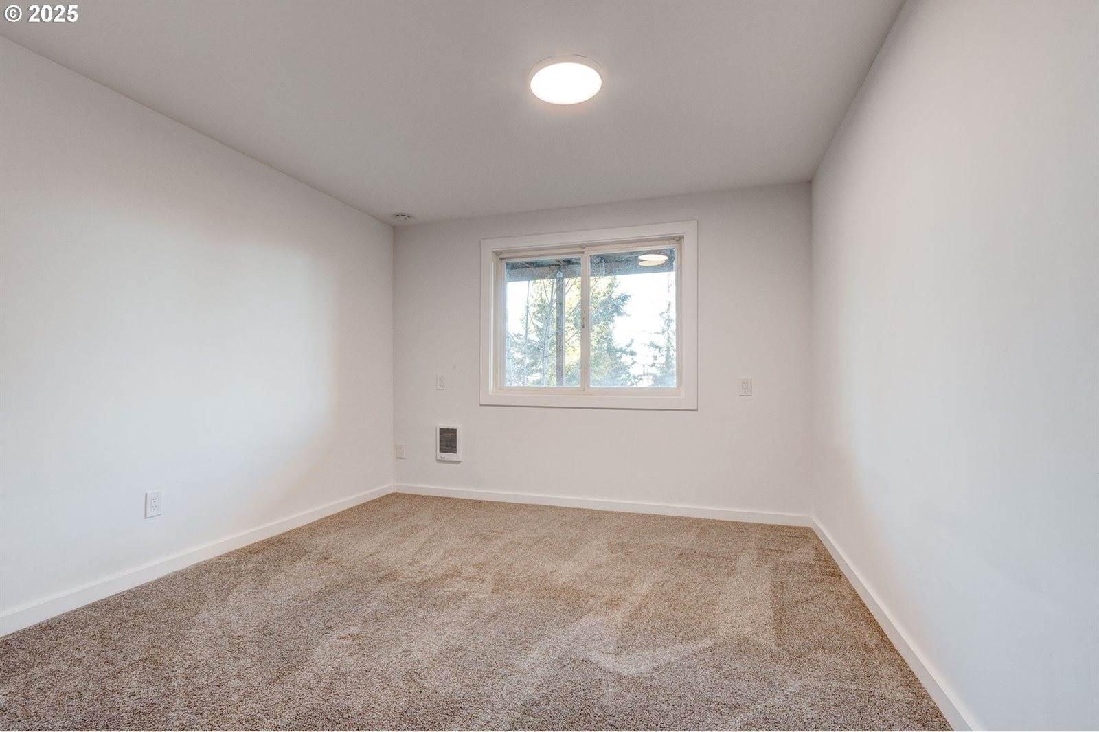 2041 Marylhurst Dr, WestLinn, OR 97068