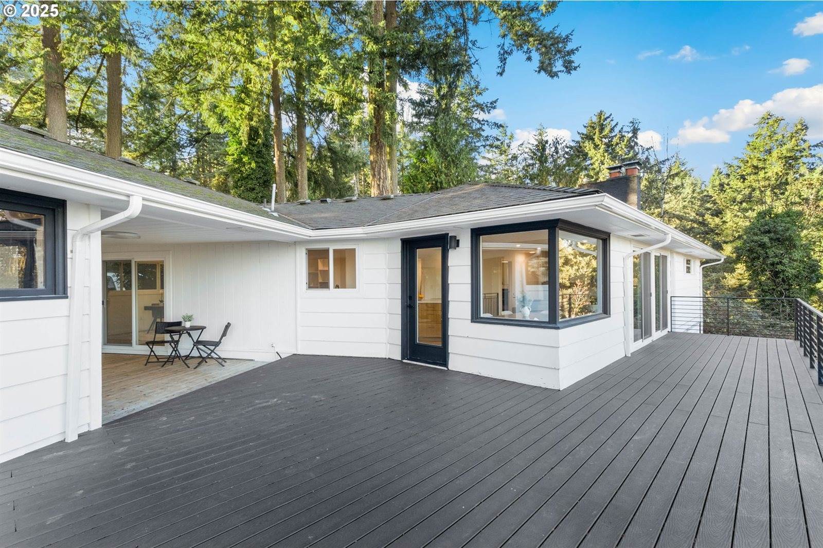 2041 Marylhurst Dr, WestLinn, OR 97068