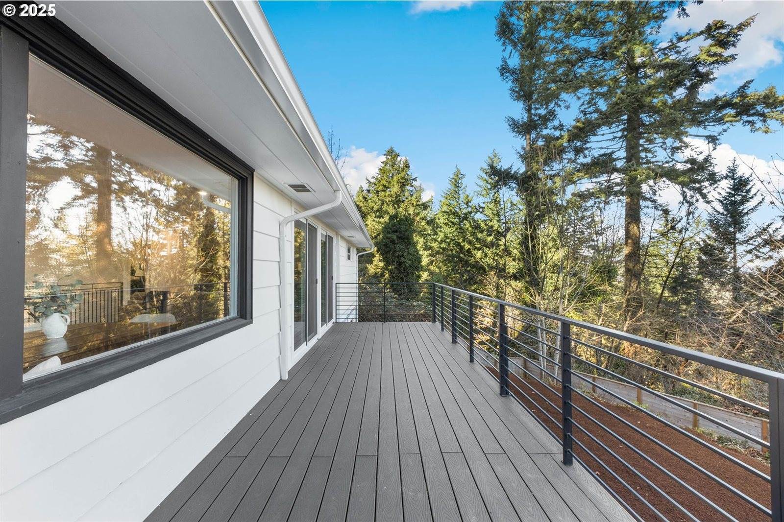 2041 Marylhurst Dr, WestLinn, OR 97068