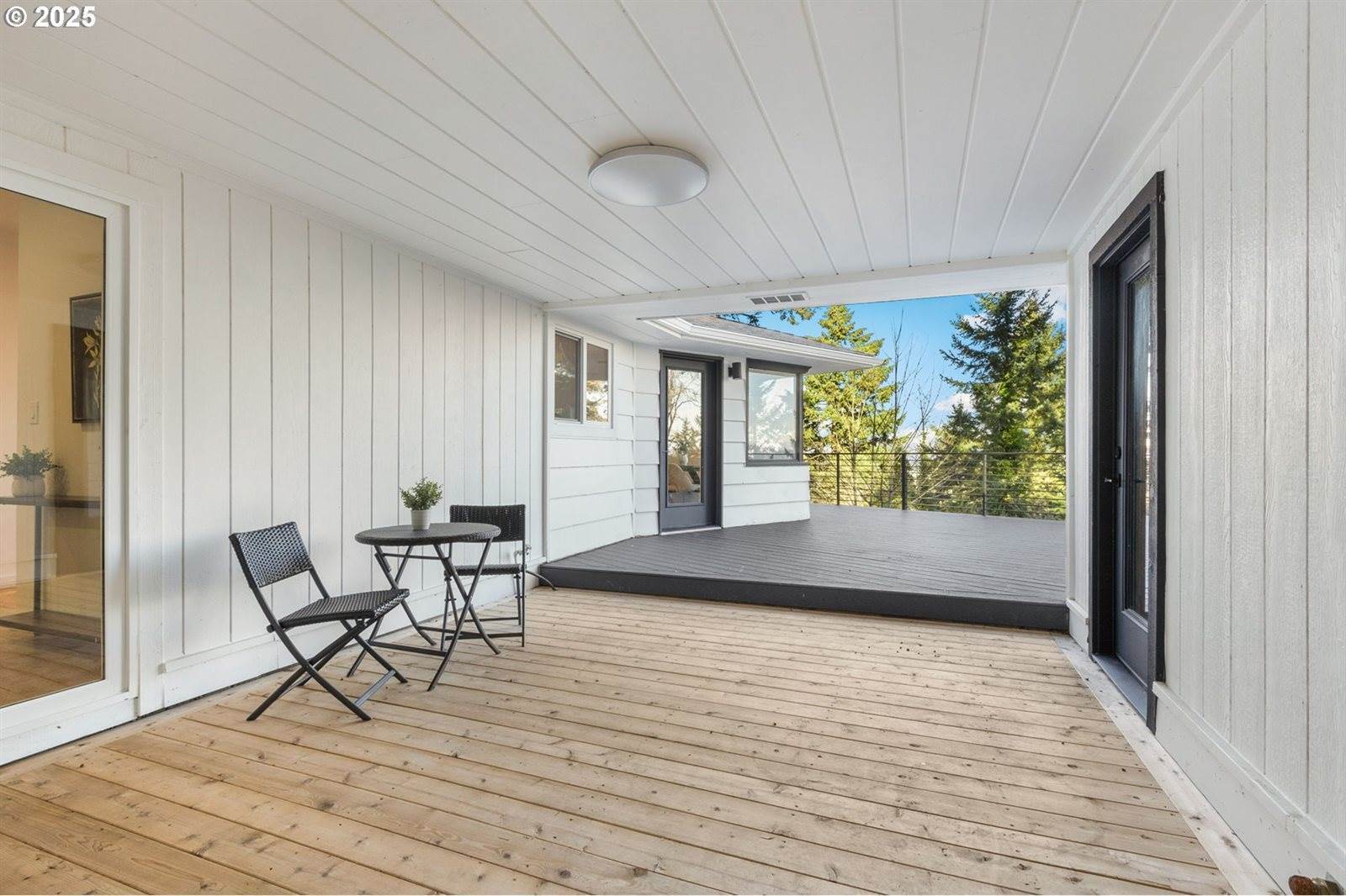 2041 Marylhurst Dr, WestLinn, OR 97068