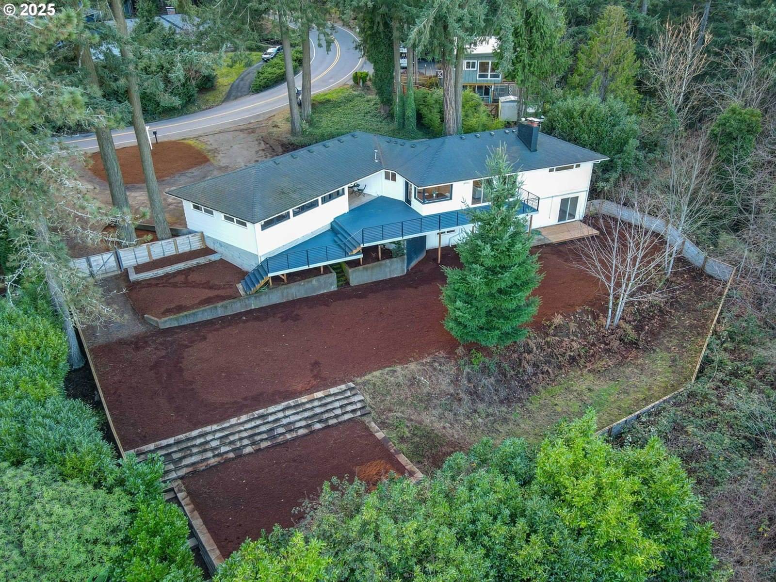 2041 Marylhurst Dr, WestLinn, OR 97068