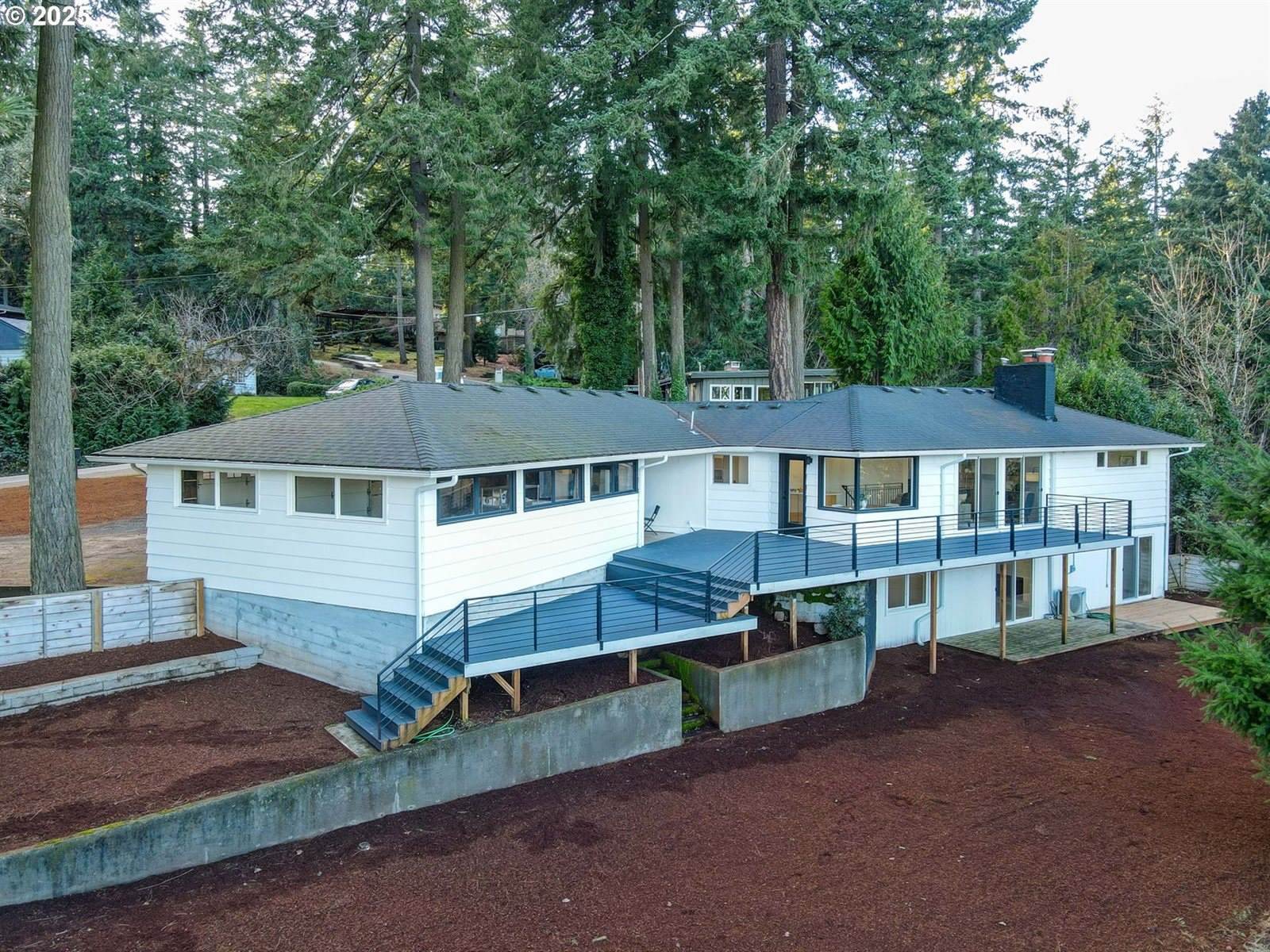 2041 Marylhurst Dr, WestLinn, OR 97068
