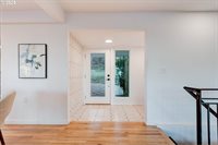 2041 Marylhurst Dr, WestLinn, OR 97068