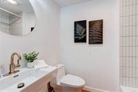 2041 Marylhurst Dr, WestLinn, OR 97068