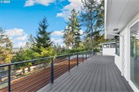 2041 Marylhurst Dr, WestLinn, OR 97068