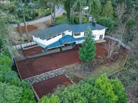 2041 Marylhurst Dr, WestLinn, OR 97068