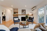 2041 Marylhurst Dr, WestLinn, OR 97068