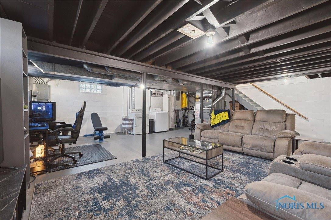 5835 Meadowvale Drive, Toledo, OH 43613