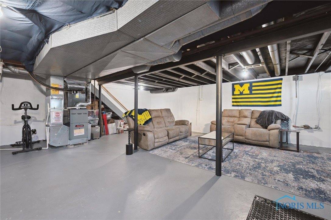 5835 Meadowvale Drive, Toledo, OH 43613