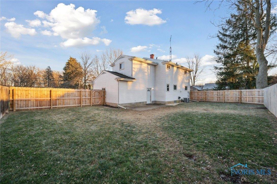 5835 Meadowvale Drive, Toledo, OH 43613