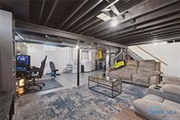 5835 Meadowvale Drive, Toledo, OH 43613