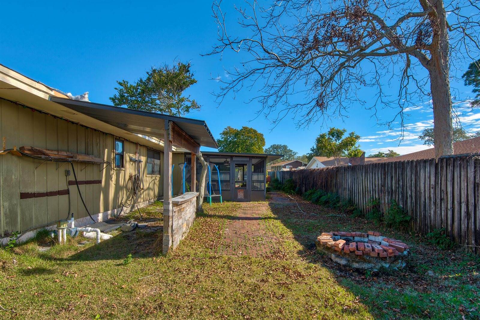 26 Lake Lorraine Circle, Shalimar, FL 32579