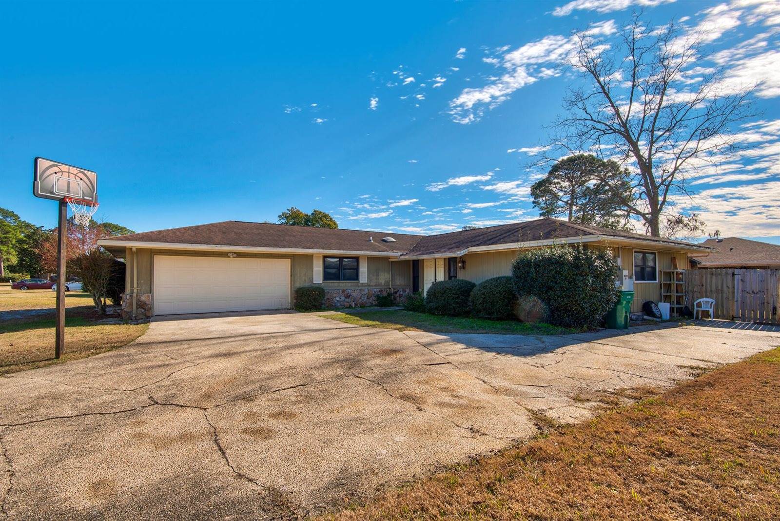 26 Lake Lorraine Circle, Shalimar, FL 32579