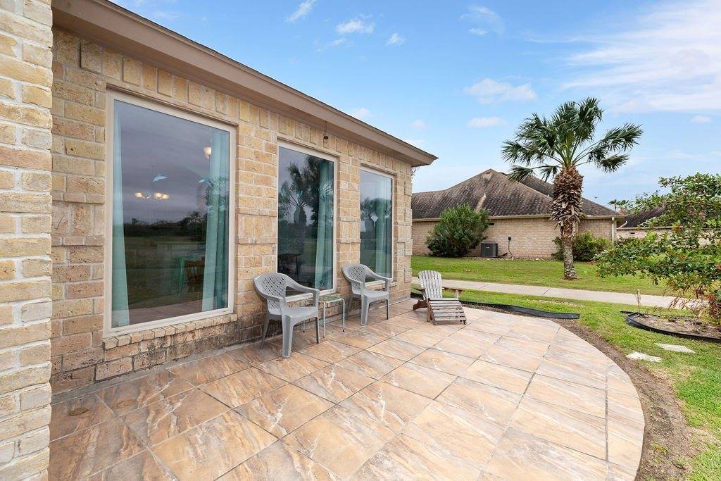 2 Bethpage Dr, Laguna Vista, TX 78578