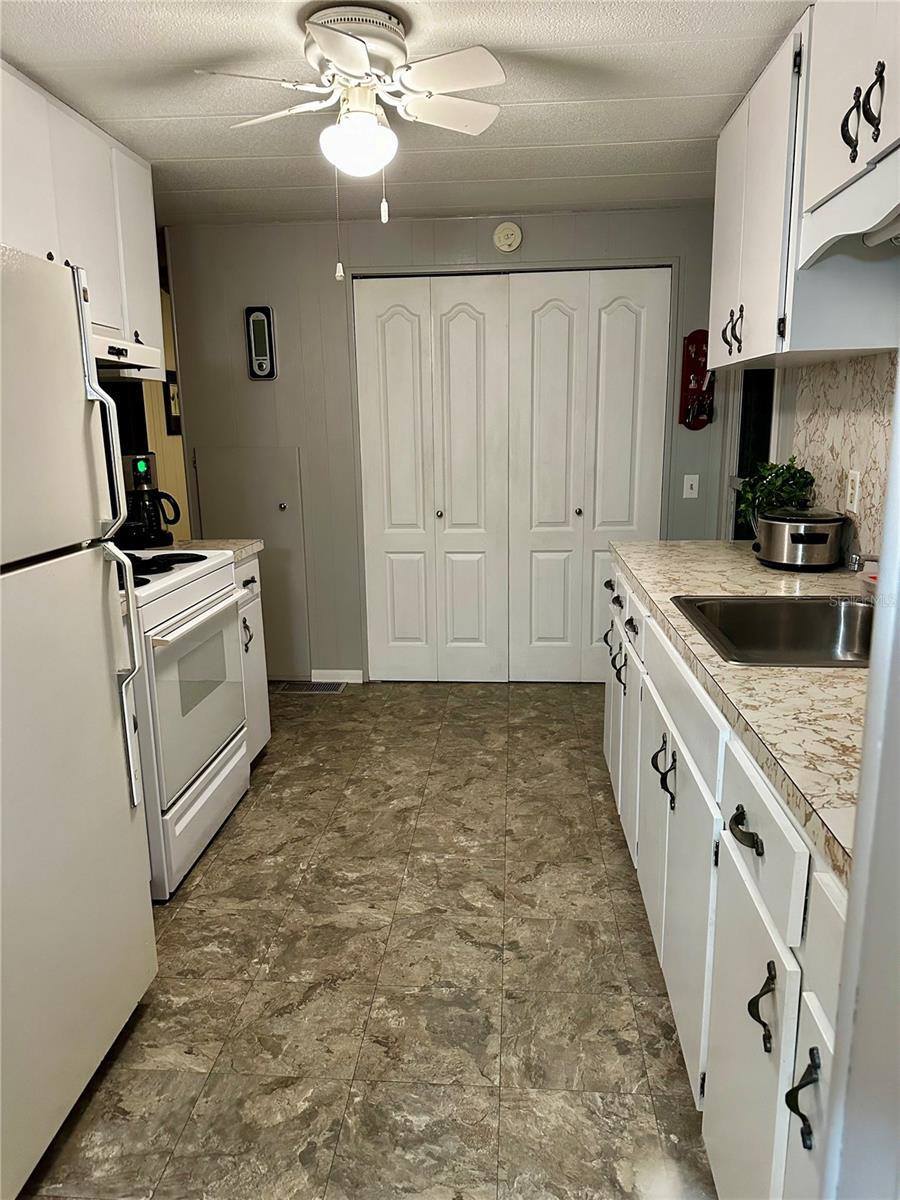 1100 Belcher Road South, Largo, FL 33771