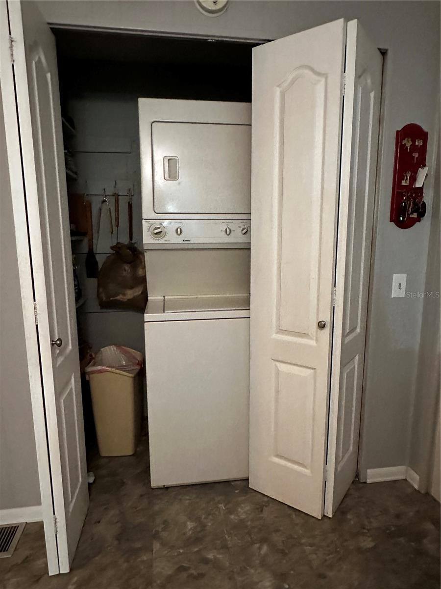 1100 Belcher Road South, Largo, FL 33771