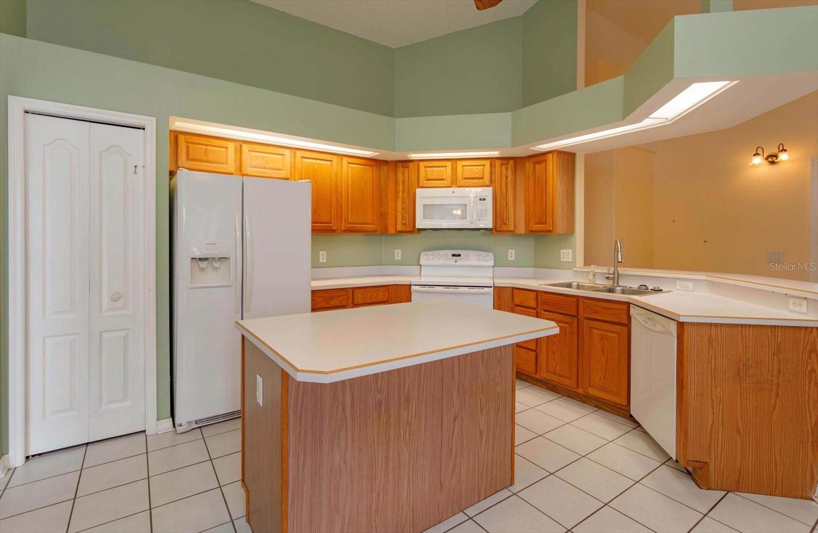 2410 Alclobe Circle, Ocoee, FL 34761