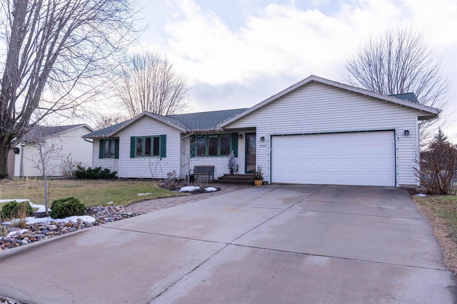 3006 Locust Ave South, Holmen, WI 54636
