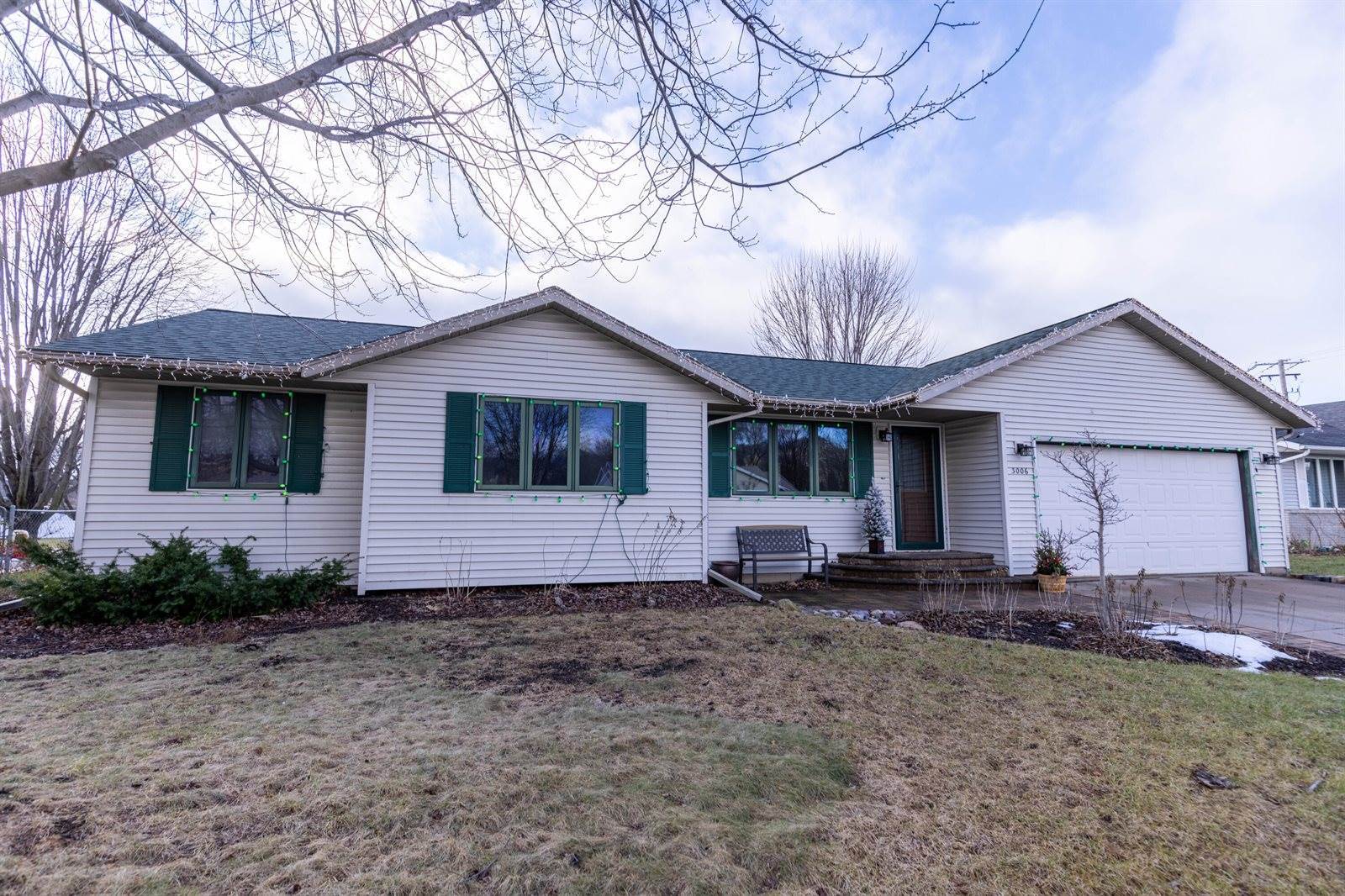 3006 Locust Ave South, Holmen, WI 54636