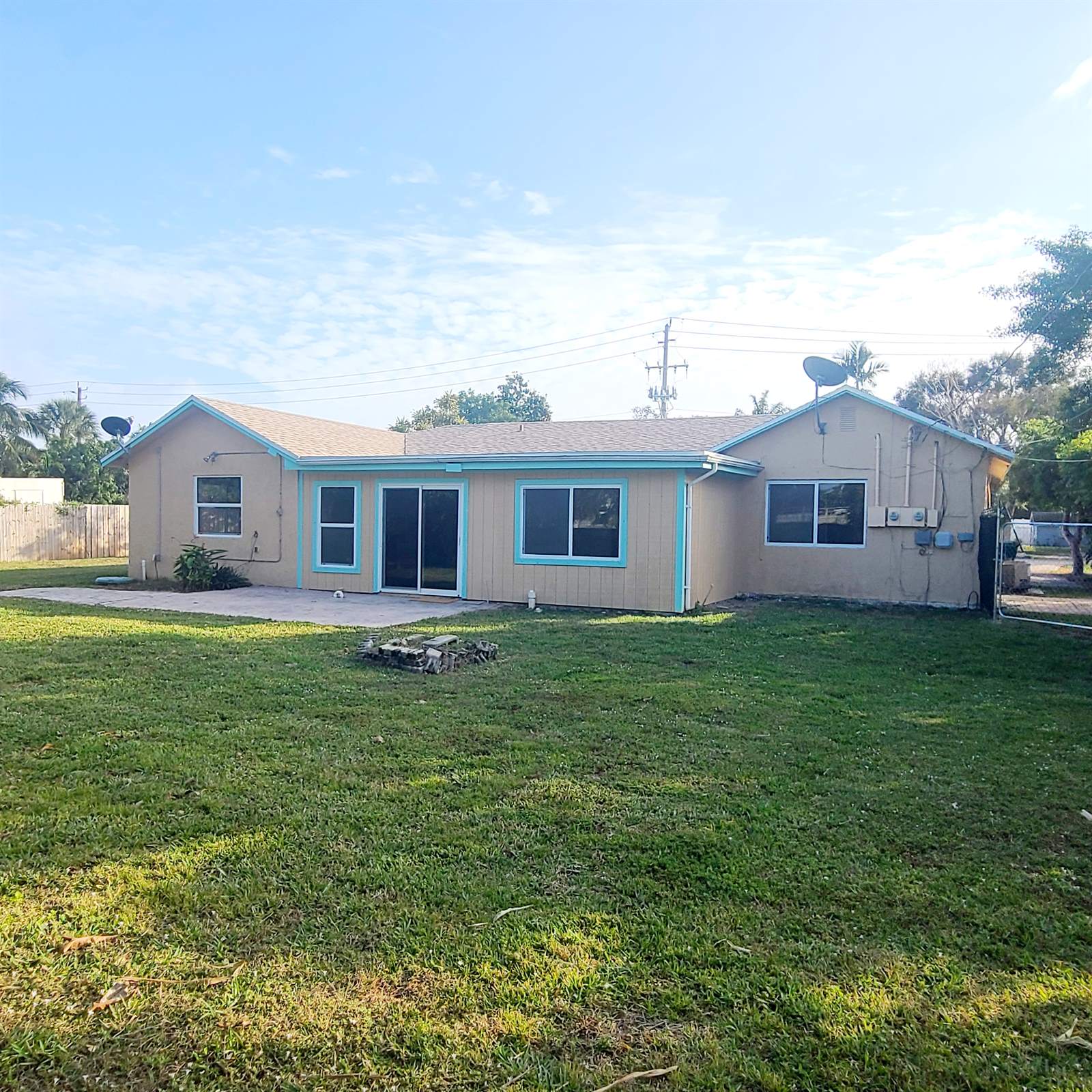 103 Shannondale Road, Cloud Lake, FL 33406