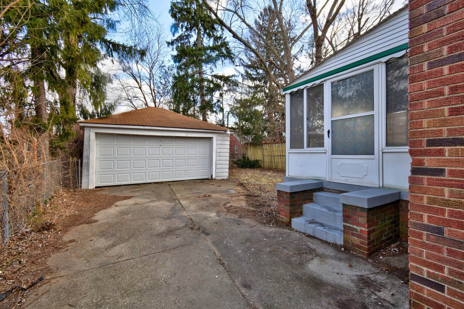 17360 Snowden Street, Detroit, MI 48235