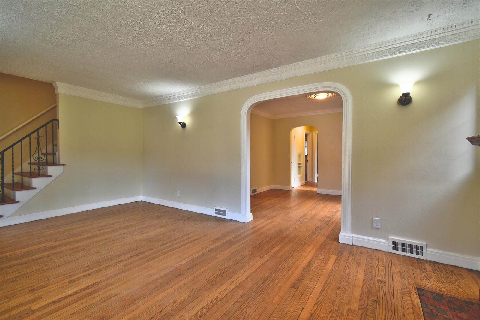 17360 Snowden Street, Detroit, MI 48235