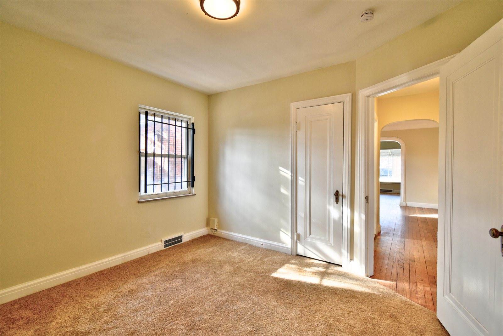 17360 Snowden Street, Detroit, MI 48235