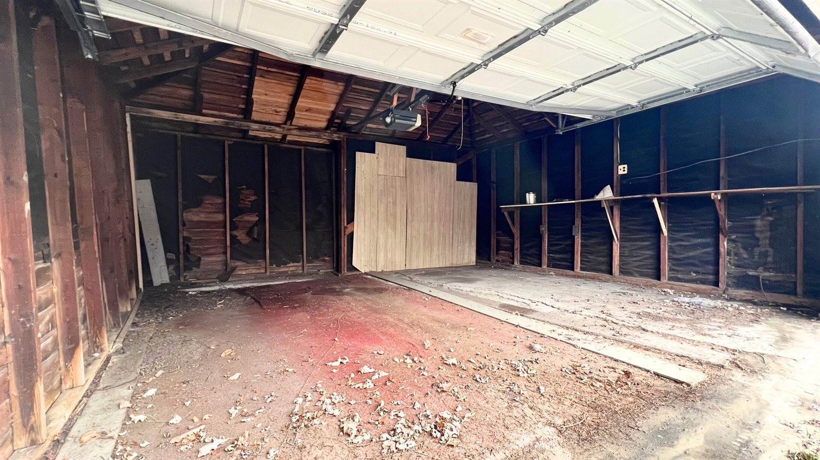 17360 Snowden Street, Detroit, MI 48235