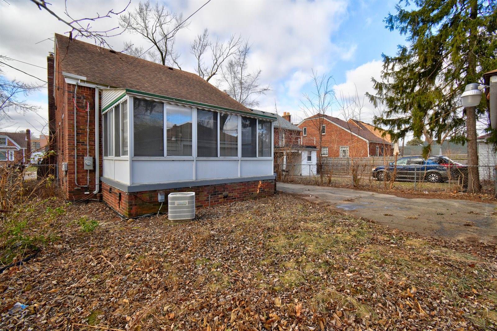 17360 Snowden Street, Detroit, MI 48235