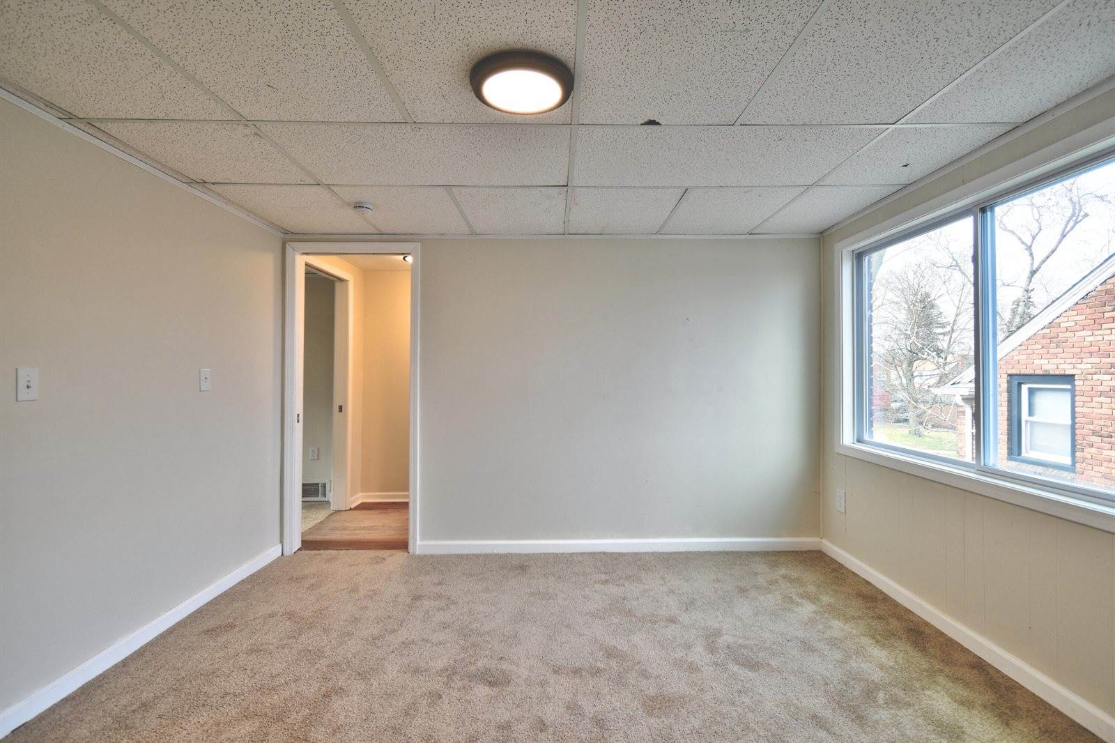 17360 Snowden Street, Detroit, MI 48235