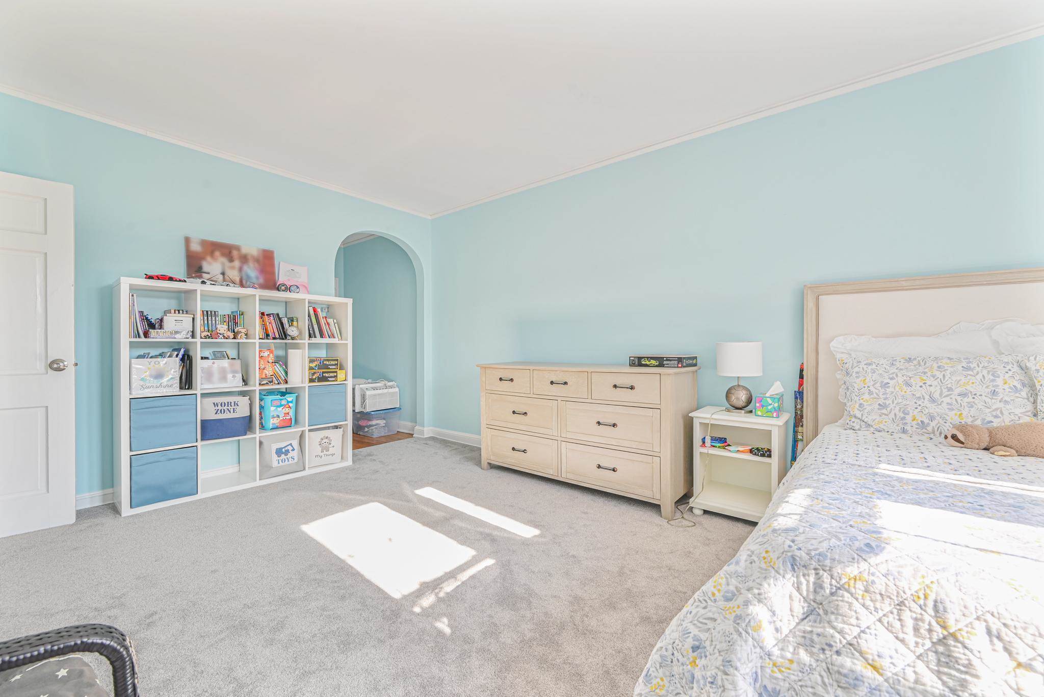 34 Hamilton Place, Hempstead, NY 11530