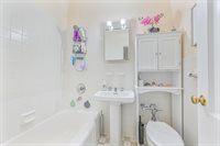 34 Hamilton Place, Hempstead, NY 11530