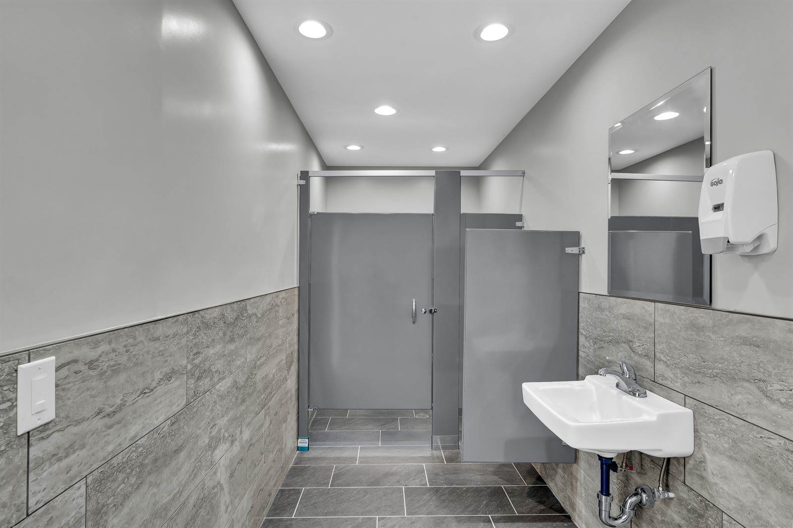 48 Kingsbury, Tolland, CT 06084