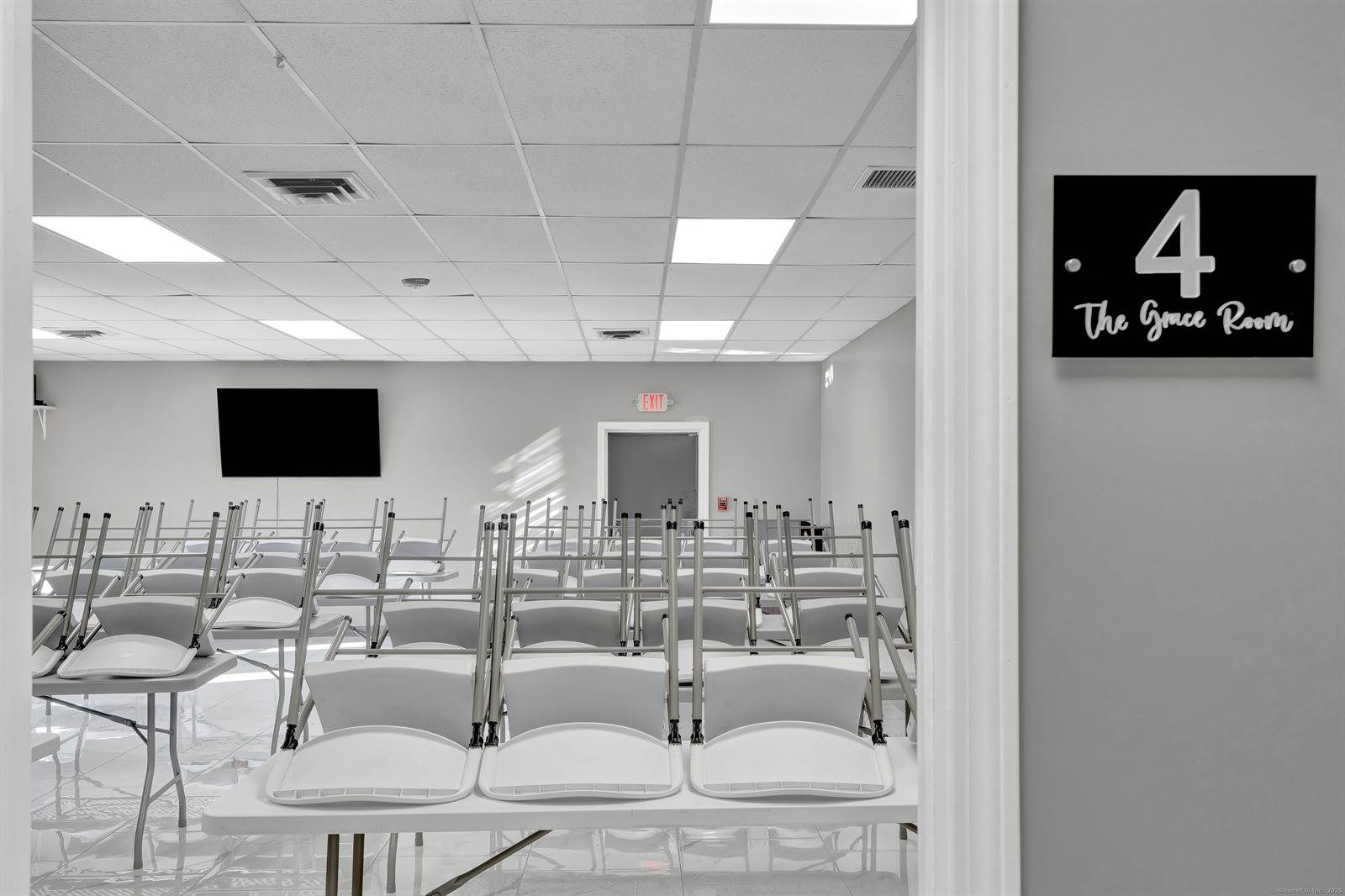 48 Kingsbury, Tolland, CT 06084