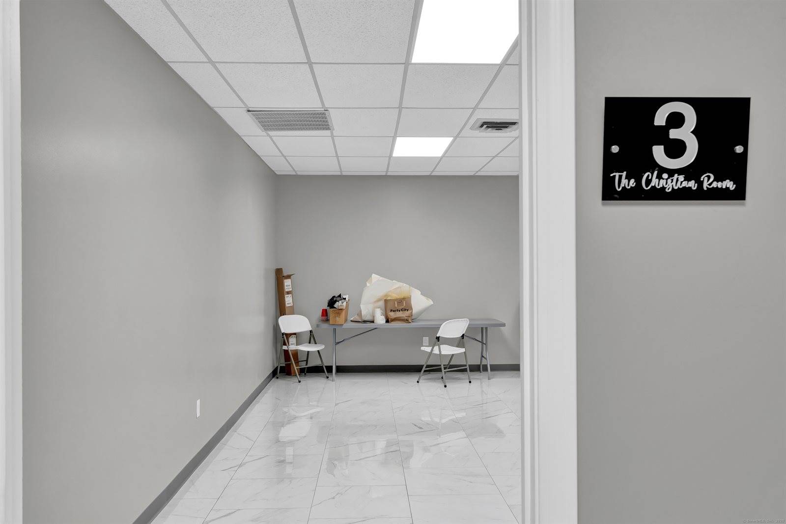 48 Kingsbury, Tolland, CT 06084