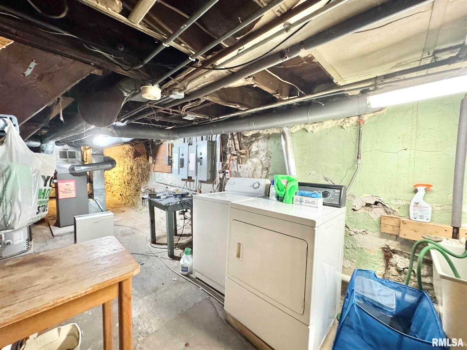 319 South Lincoln Avenue, Davenport, IA 52802