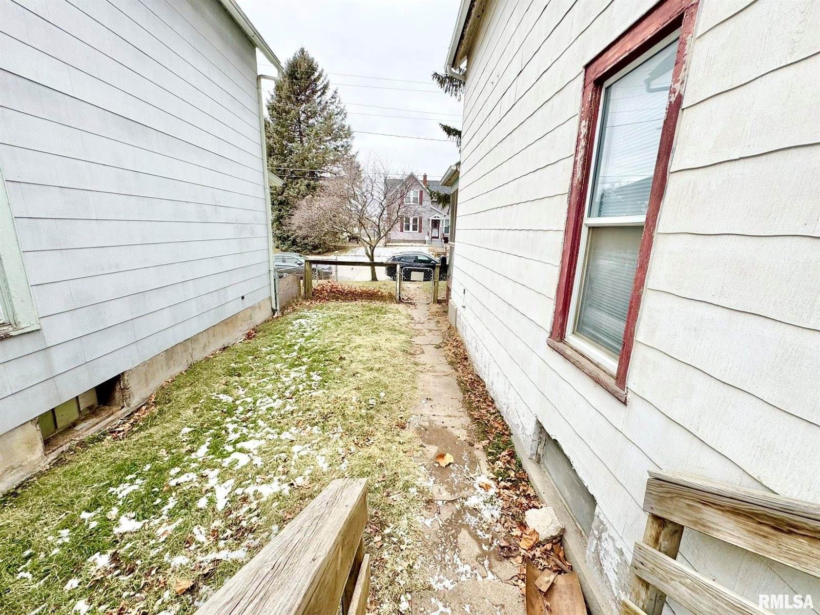 319 South Lincoln Avenue, Davenport, IA 52802