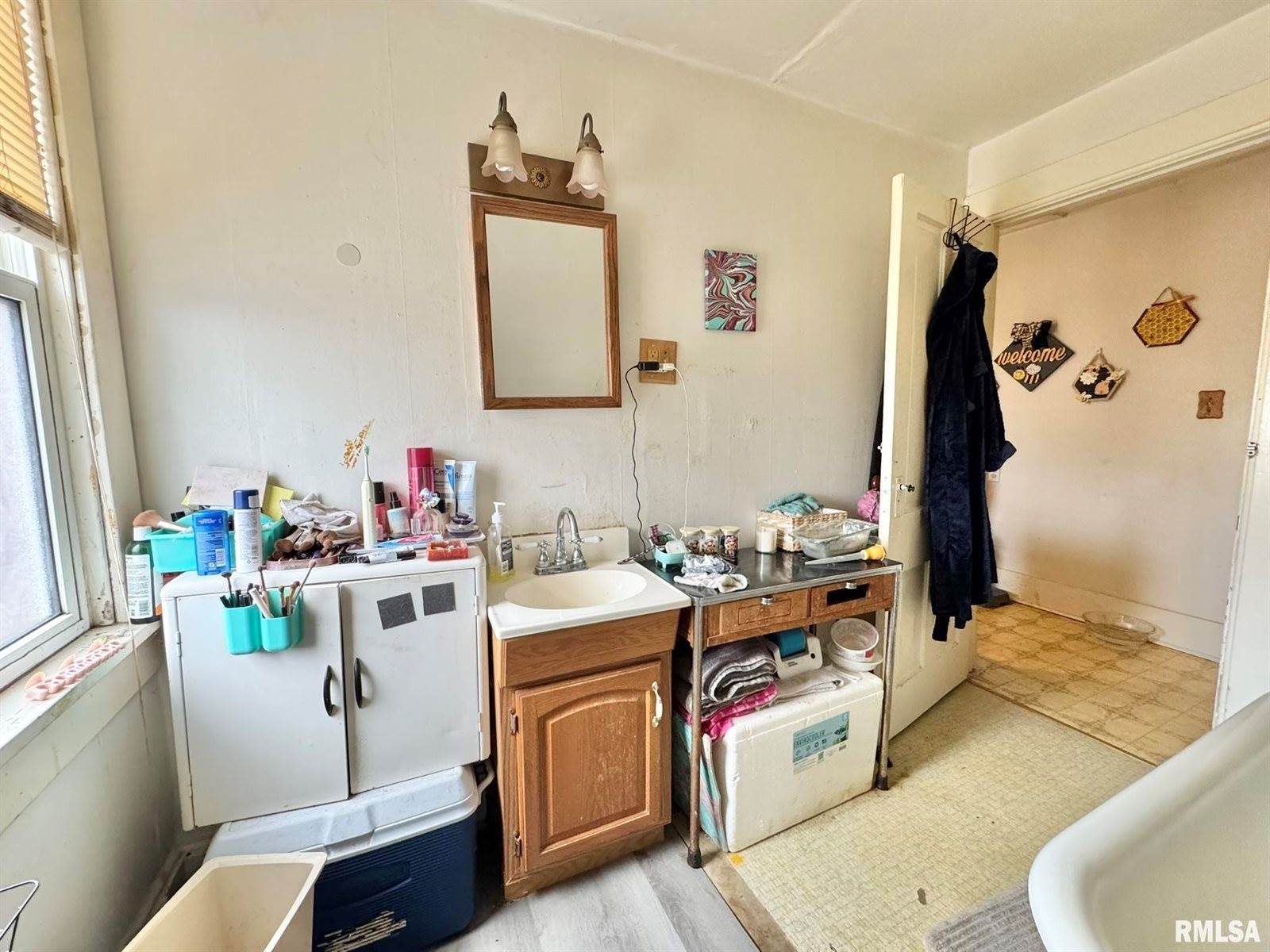 319 South Lincoln Avenue, Davenport, IA 52802