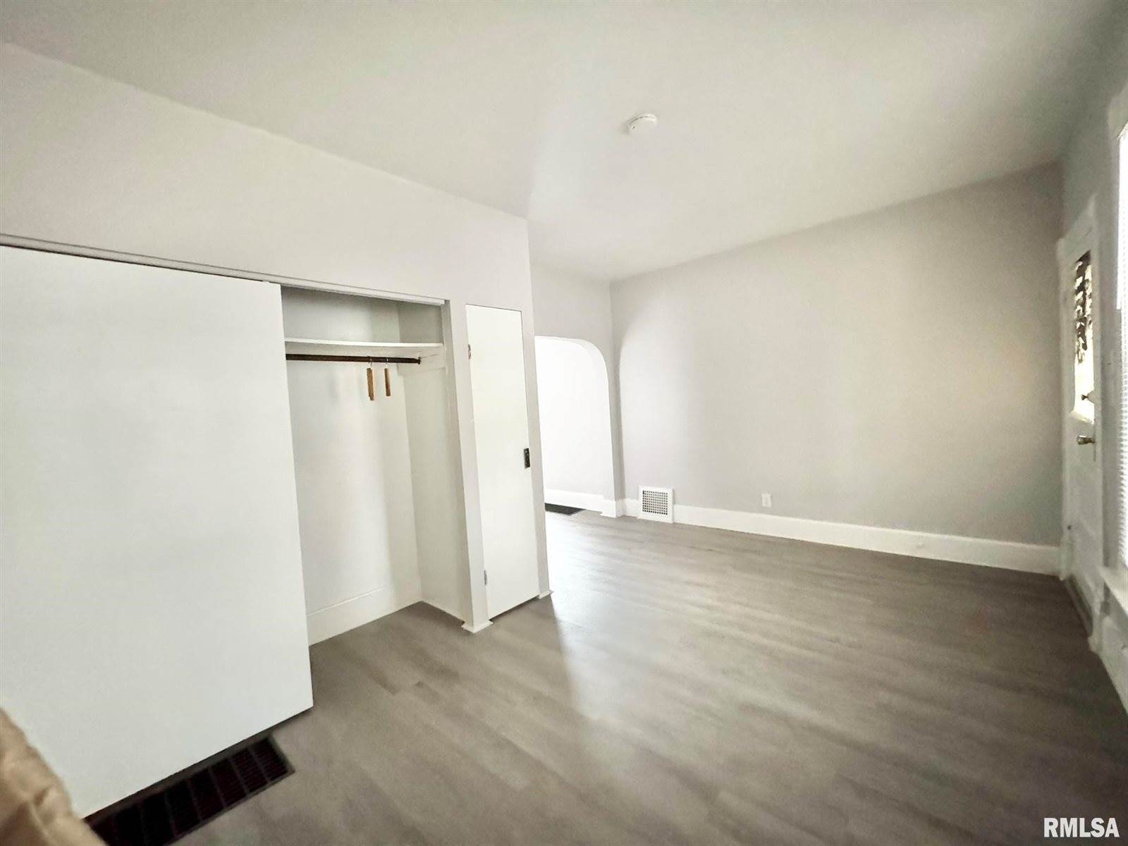 319 South Lincoln Avenue, Davenport, IA 52802