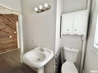 319 South Lincoln Avenue, Davenport, IA 52802