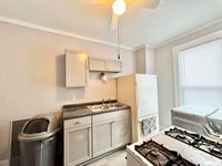 319 South Lincoln Avenue, Davenport, IA 52802