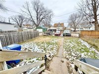 319 South Lincoln Avenue, Davenport, IA 52802