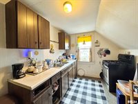 319 South Lincoln Avenue, Davenport, IA 52802