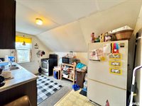 319 South Lincoln Avenue, Davenport, IA 52802