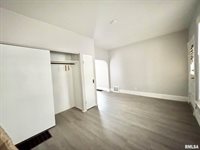 319 South Lincoln Avenue, Davenport, IA 52802